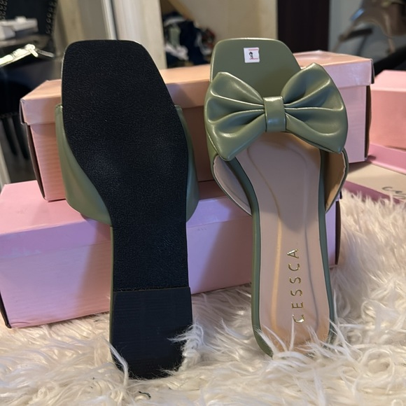 FLAT SLIPPERS SIZE 8 NEW NEVER WORN - Picture 4 of 4